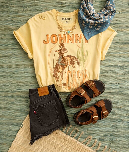 Women's Outfits | Buckle